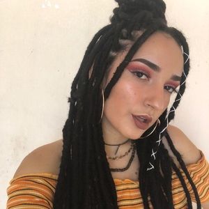 Meet your Posher, Hianny